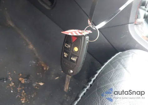 2005 Volvo V70 2.4 из США, поврежденный, VIN YV1SW612852477257